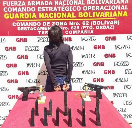 GNB capturó a ciudadana con armas de fuego en el estado Bolívar