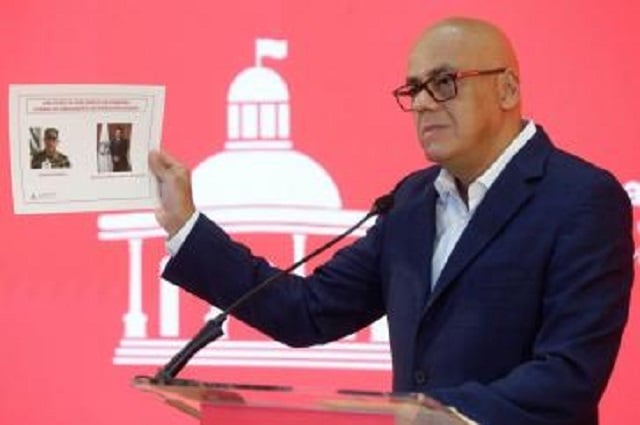 Rodríguez, presidente de la AN mostró un video con pruebas que incriminarían a Leopoldo López y a Guaidó en operaciones terroristas contra el gobierno venezolano, con apoyo del presidente de Colombia y de Trump