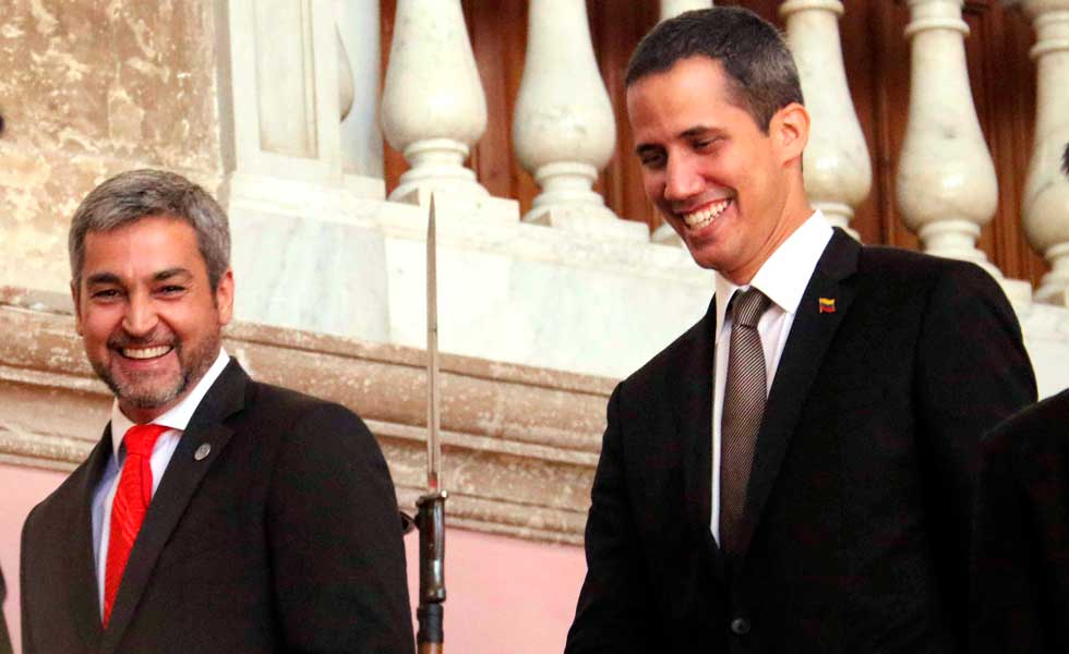 El presidente de Paraguay, Mario Abdo Benítez y Juan Guaidó