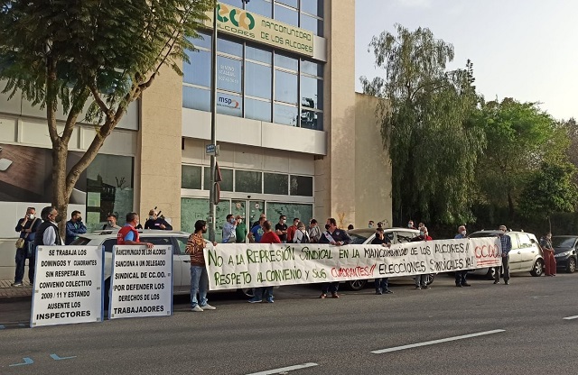 Organizaciones obreras en una localidad andaluza (España) protestan contra violaciones de derechos laborales y represión antisindical hacia trabajadores que ejercen la denuncia y la crítica