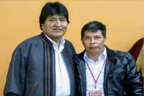 El líder boliviano le deseó éxitos al candidato de "Perú Libre" y aseguró propone un cambio en el país.