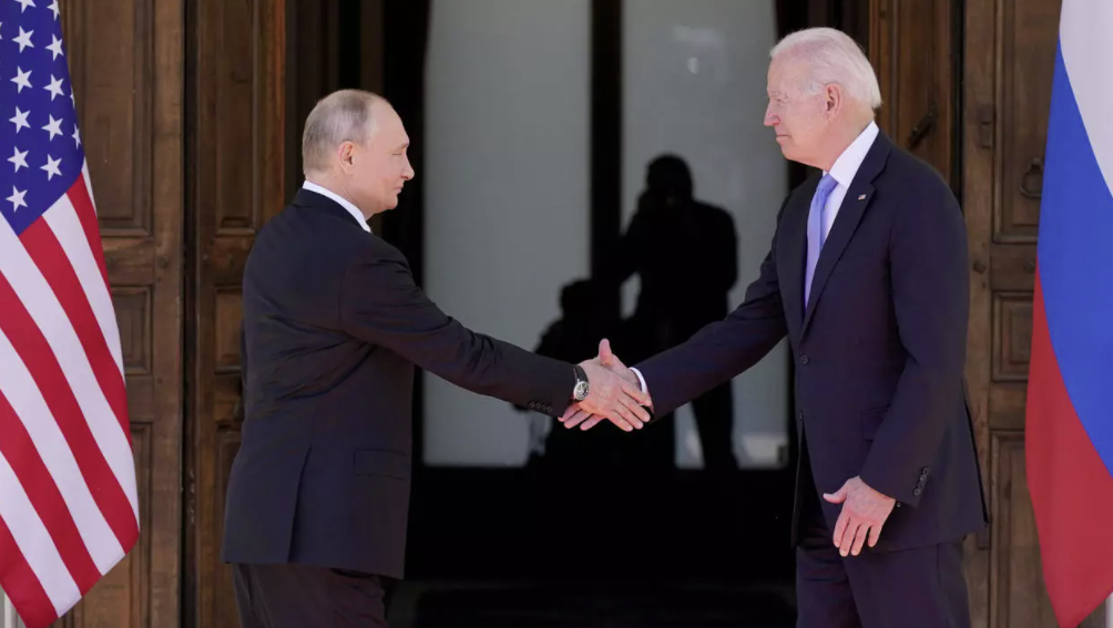 El presidente Joe Biden y el presidente ruso Vladimir Putin, llegan para reunirse en la 'Villa la Grange', Suiza