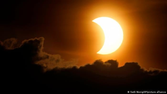El eclipse solar parcial, tal y como fue visto en Nueva York