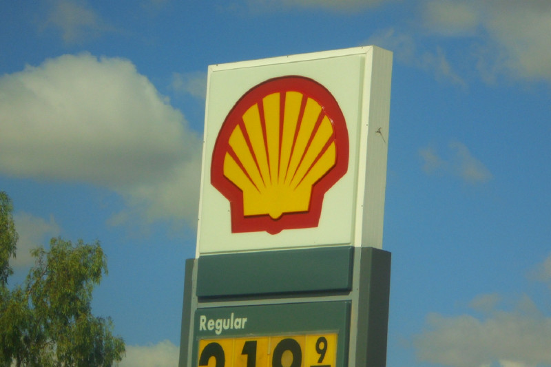 Logo de Shell en una gasolinera