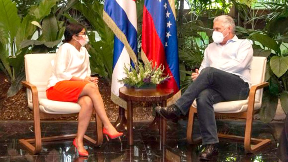 La vicepresidenta, Delcy Rodríguez con el presidente de Cuba, Miguel Díaz-Canel