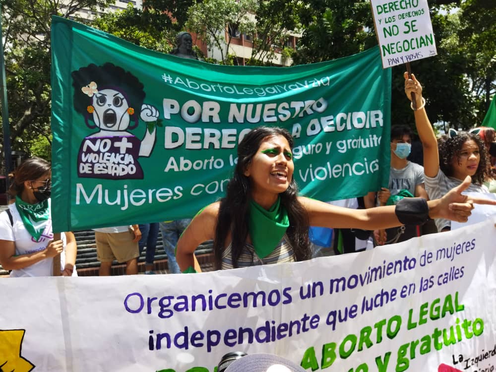 Feministas venezolanas marcharon por un movimiento de mujeres independiente que luche en las calles por la legalización del aborto en Venezuela.