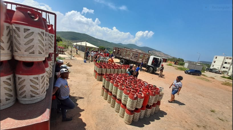 Instalan Planta Móvil de Llenado y entregan 3 mil bombonas de gas en el estado Sucre