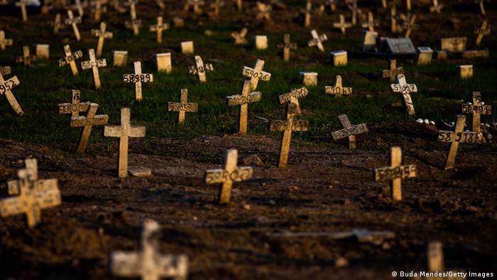 Cementerio de Caju, en Río de Janeiro, el 24 de marzo pasado, un día después de registrar 3.000 muertes en 24 horas