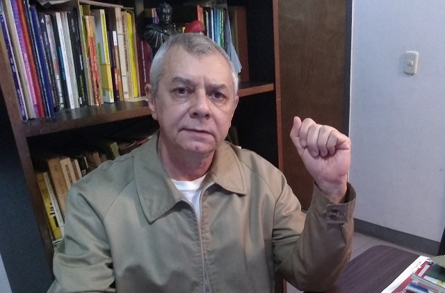 Gonzalo Gómez, miembro de Marea Socialista y accionante de un Amparo contra violación del Art 91 y por hacer valer la Constitución en cuanto a referir el Salario Mínimo  a la Canasta Básica