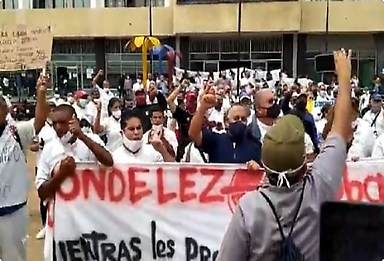 Protesta de trabajadores de la transnacional Mondelez