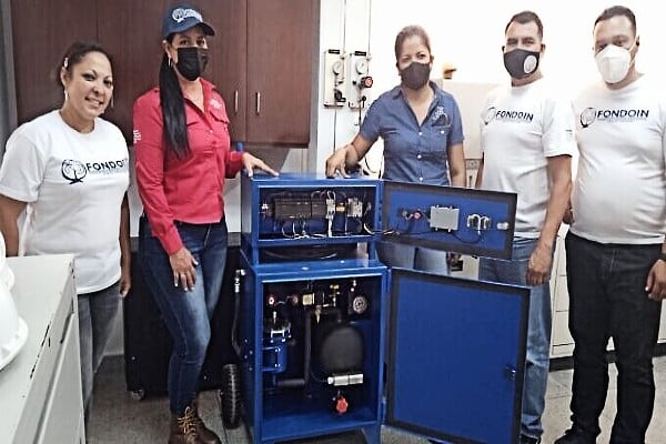 Fondoin entrega a Invecem máquina dosificadora para eliminar Sustancias Agotadoras de la capa de Ozono.