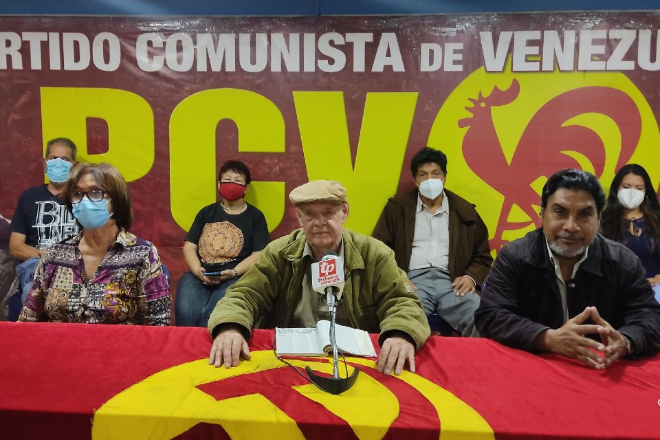 Carlos Lazo, miembro del Buró Político del Comité Central del PCV