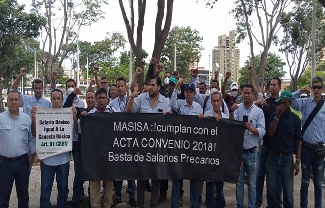 Trabajadores madereros de la transnacional Masisa, con su vocero Jean Mendoza al frente, en movilización de protesta en Puerto Ordaz, Edo. Bolívar.