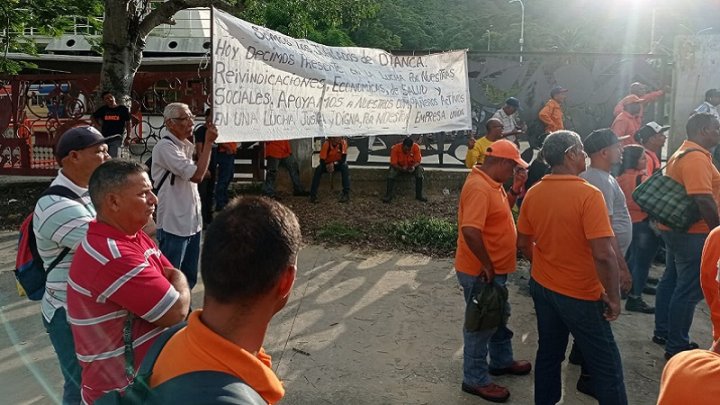 Trabajadores de DIANCA protestan por sus derechos laborales