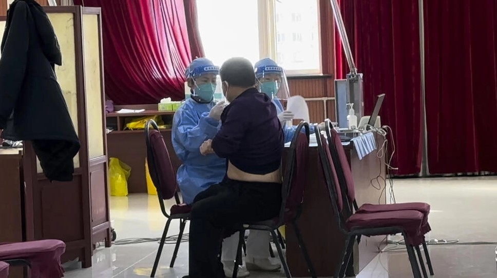 En un centro de vacunación de Pekín, el viernes 16 de diciembre de 2022