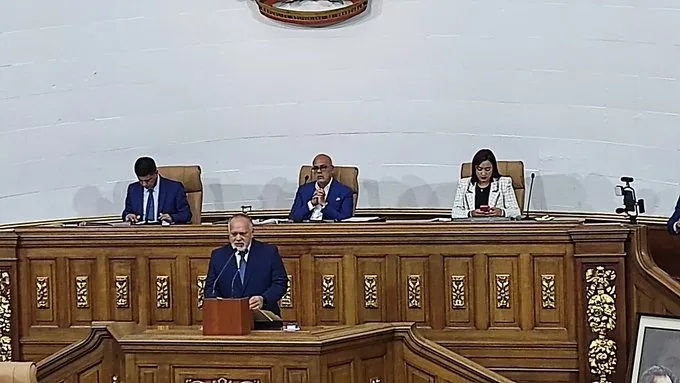 Sesión de la AN, Diputado Diosdado Cabello en la tribuna de oradores
