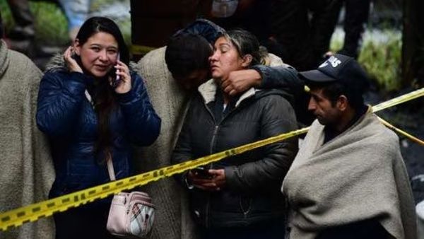 Familiares de los fallecidos en Colombia