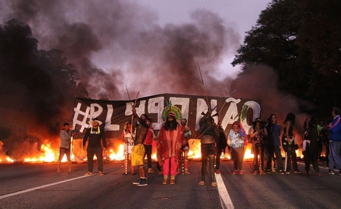 Protestan en Brasil contra marco que niega derecho indígena a tierra