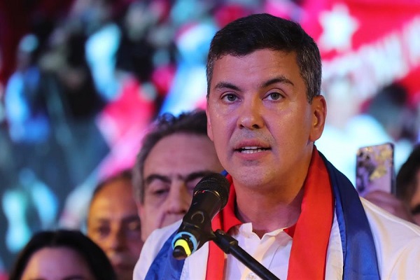 "Paraguay tiene que fortalecer sus relaciones con Venezuela" sostuvo Peña.
