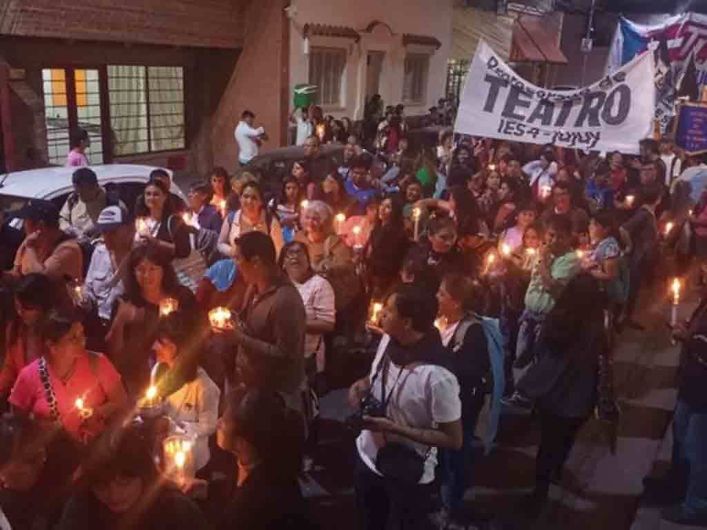 San Salvador de Jujuy se moviliza por mejoras salariales