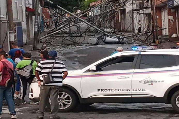 La Guaira, vientos huracanados afectaron servicio eléctrico en varias zonas.