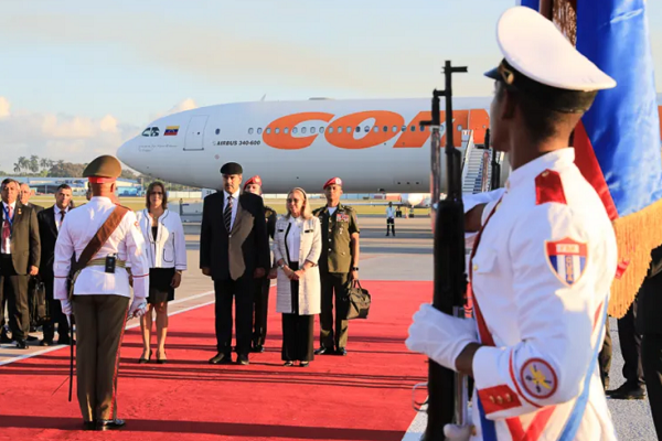 Llegada del Presidente Maduro a La Habana.