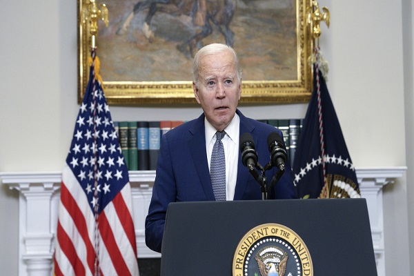 El presidente Joe Biden da un discurso desde la Casa Blanca, en Washington, EE.UU., el 1 de octubre de 2023.