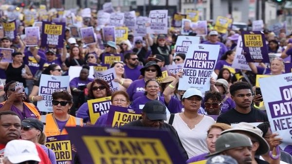 Huelga de trabajadores de la salud en EEUU