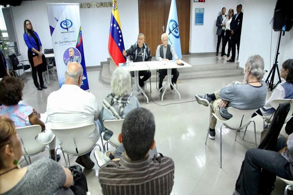 Durante un encuentro con cerca de 200 artistas venezolanos, el fiscal de la República llegó a un acuerdo de iniciar conversatorios sobre este "género musical"