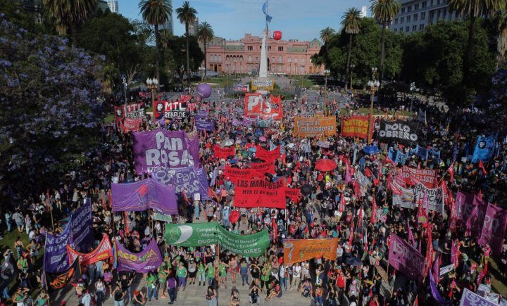 Movilización por el Día Internacional de Lucha contra la Violencia hacia las Mujeres y una Acción Global por Palestina en Argentina