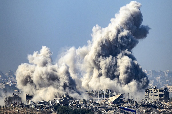 Ataques israelíes contra el sur de la Franja de Gaza, el 1 de diciembre de 2023.