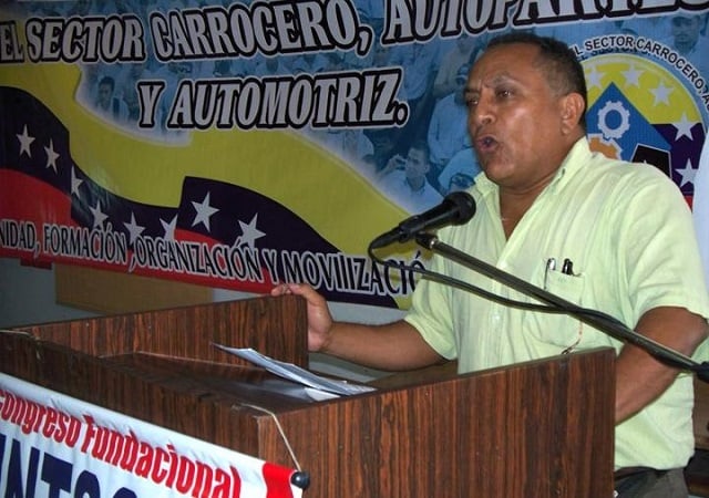 Stalín Pérez Borges: en la foto, en un evento sindical fundacional con los trabajadores de la industria automotríz