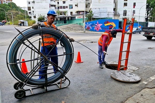Caricuao avanzan con los trabajos de modernización de cobre a fibra óptica.