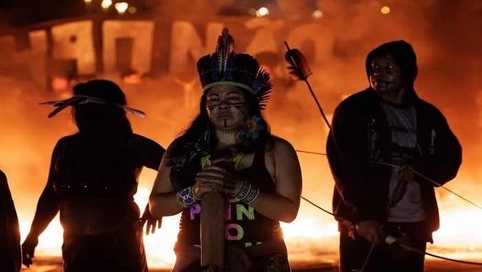 Comunidad aborigen Krenak en Brasil