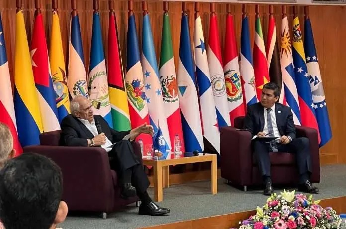 Ernesto Samper en el foro “Los Desafíos de la Integración en América Latina y el Caribe”