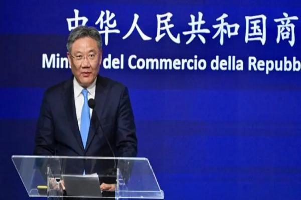 El comunicado establece que “está prohibido exportar artículos de doble uso a usuarios militares estadounidenses o con fines militares”.