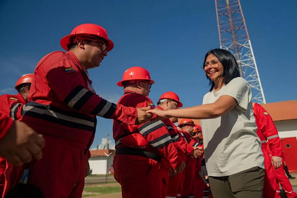 La ministra Delcy Rodríguez subrayó que los trabajadores son los defensores de las mayores reservas de petróleo y gas del planeta.