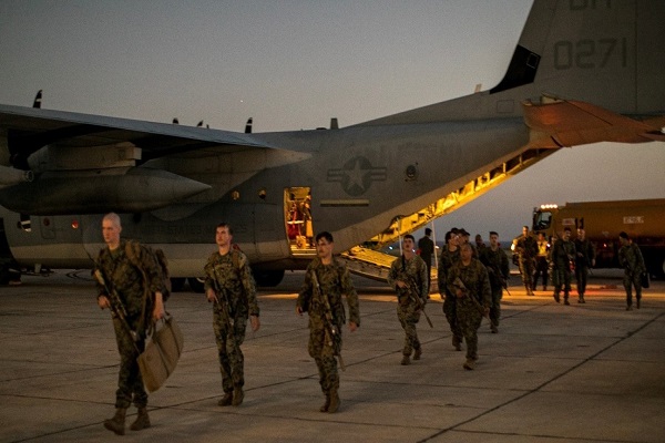 El Departamento de Defensa informó el viernes que 111 soldados habían partido una semana antes hacia Guantánamo para "ayudar a proteger" el centro de operaciones.