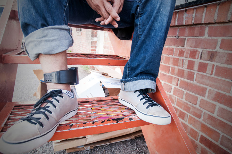 ZDA nalagajo elektronske zapestnice več kot 180.000 migrantom