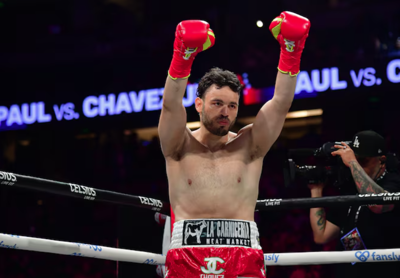 El boxeador Julio Cesar Chávez Jr. fue encarcelado en México tras ser deportado de Estados Unidos