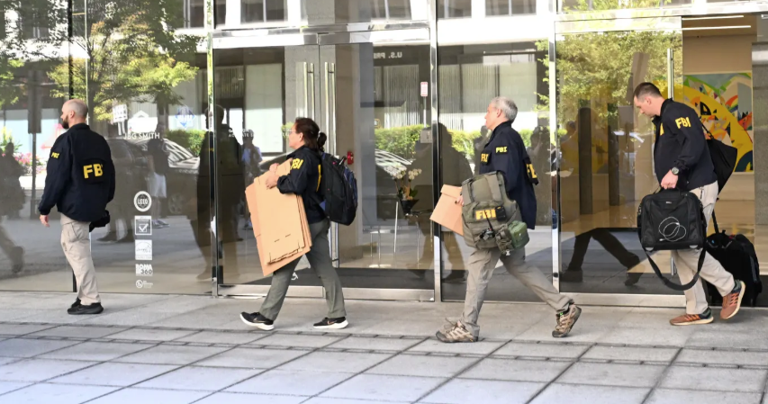 El FBI allana la casa y la oficina de John Bolton, exasesor de seguridad nacional de Donald Trump