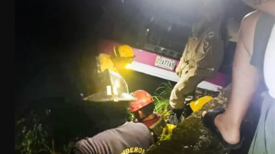 Prometne nesreče v Venezueli in Peruju zahtevale smrtne žrtve in številne poškodbe