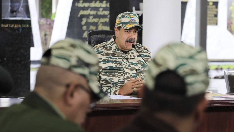 (VIDEO) Maduro advierte que si Venezuela fuera agredida "pasaría a una etapa de lucha armada"
