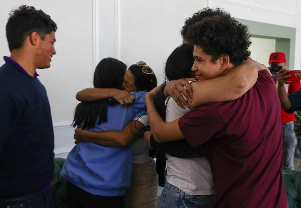 Encuentro de los niños con sus familiares