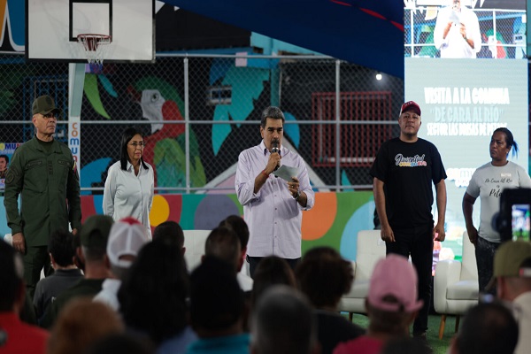 El jefe de Estado reiteró que fue desmantelado plan de la CIA para atacar naves de EE. UU. e incriminar a Venezuela.