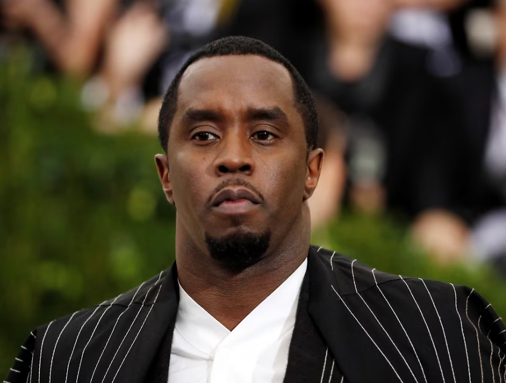 Cantante Sean 'Diddy' Combs es condenado a 50 meses de prisión por delitos relacionados con la prostitución