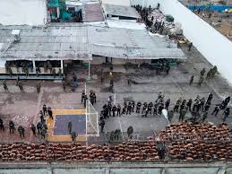 En dos motines ocurridos el mismo día murieron 32 privados de libertad por asfixia y ahorcamiento en la cárcel de Machala, Ecuador