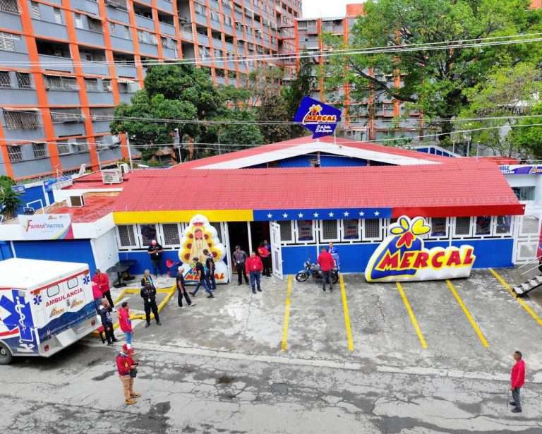Fue reactivado el abasto de la parroquia Caricuao