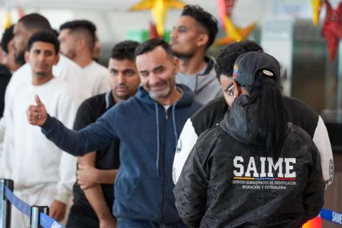 El grupo estuvo conformado por 218 hombres, 47 mujeres, 3 adolescentes, 3 niños y 8 niñas.