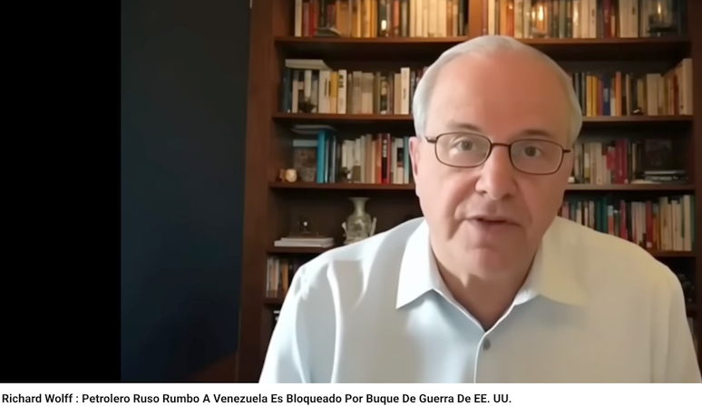 Richard Wolff : Buque de guerra de EE. UU. bloqueó en aguas internacionales a tanquero ruso